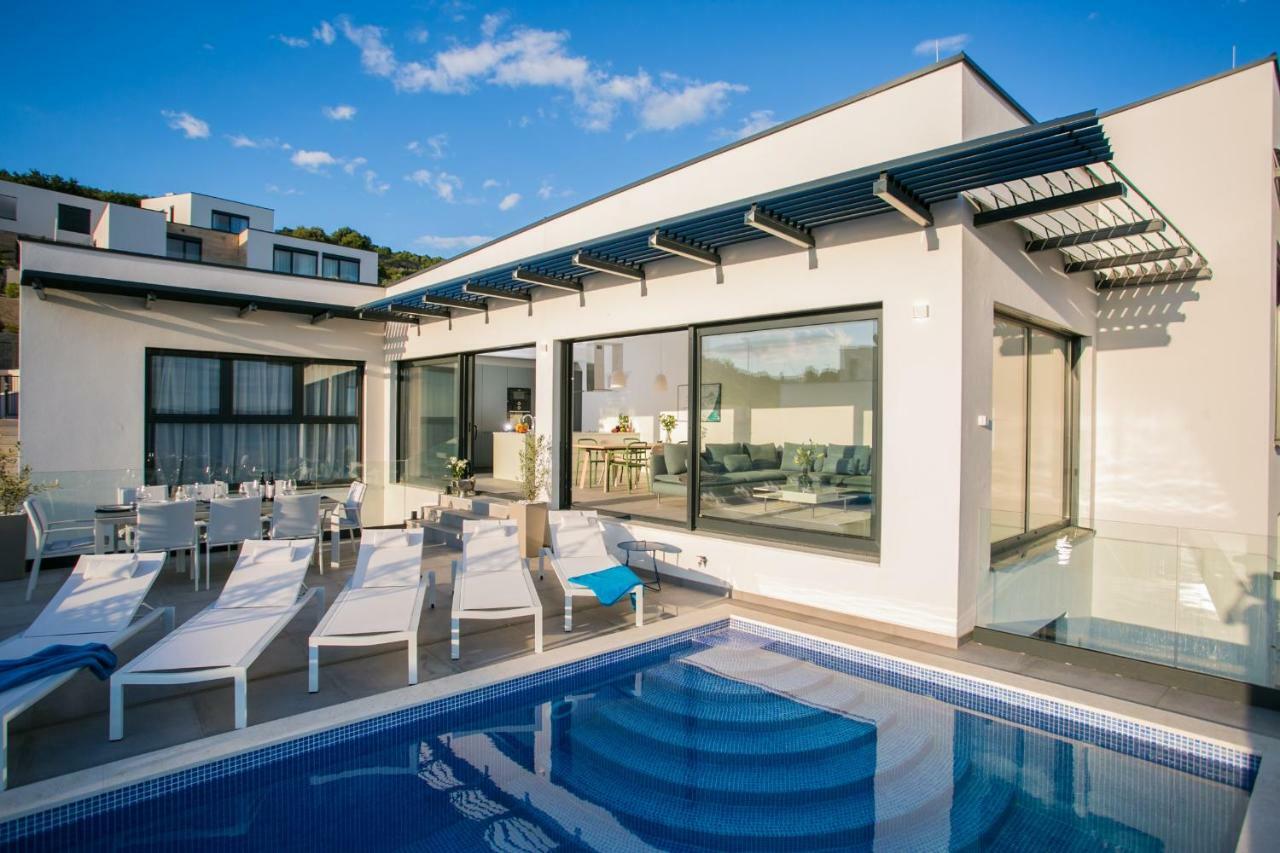 Holiday Home Olive Exclusive - 8 People, Heated Pool, Okrug Gornji, Sea View Trogir Exterior foto